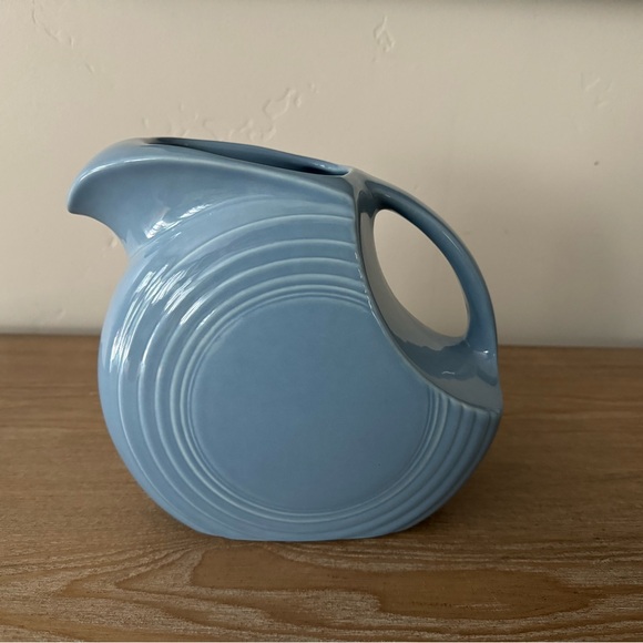 Fiesta Periwinkle Large Disk Pitcher - Picture 3 of 7